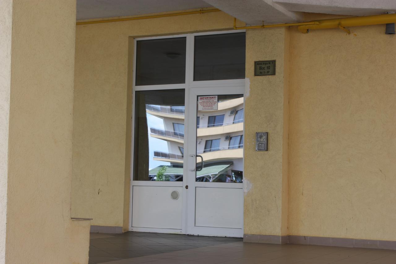 Apartament Summerland Мамая Екстериор снимка